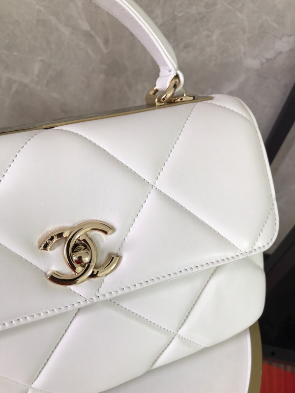 CL FLAP BAG WITH TOP HANDLE