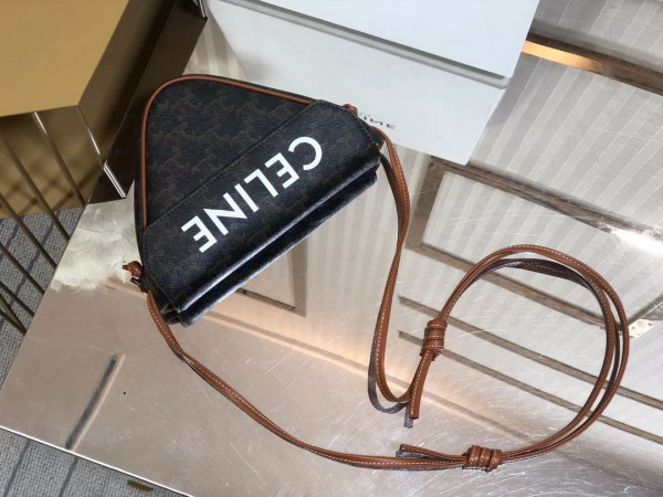 Ce**e triangle bag