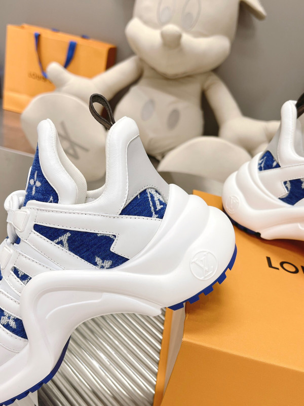 l**is V*t*n archlight sneaker