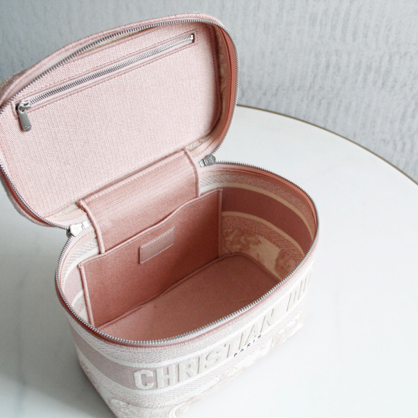 D*or vanity case-24-17-13.5cm