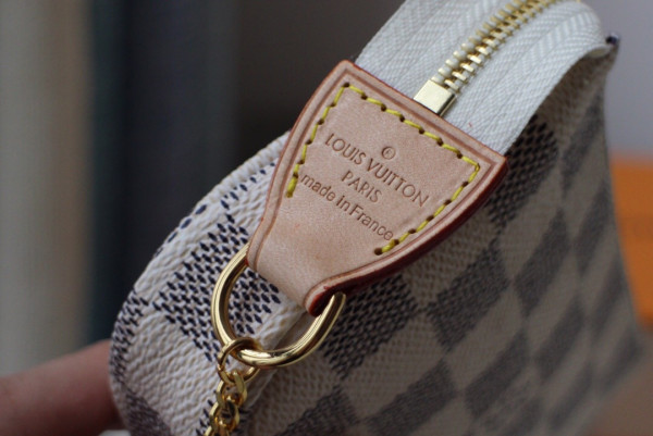 l**is V*t*n mini pochette accessoires