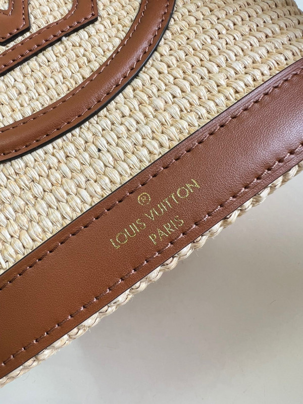 l**is V*t*n petit bucket