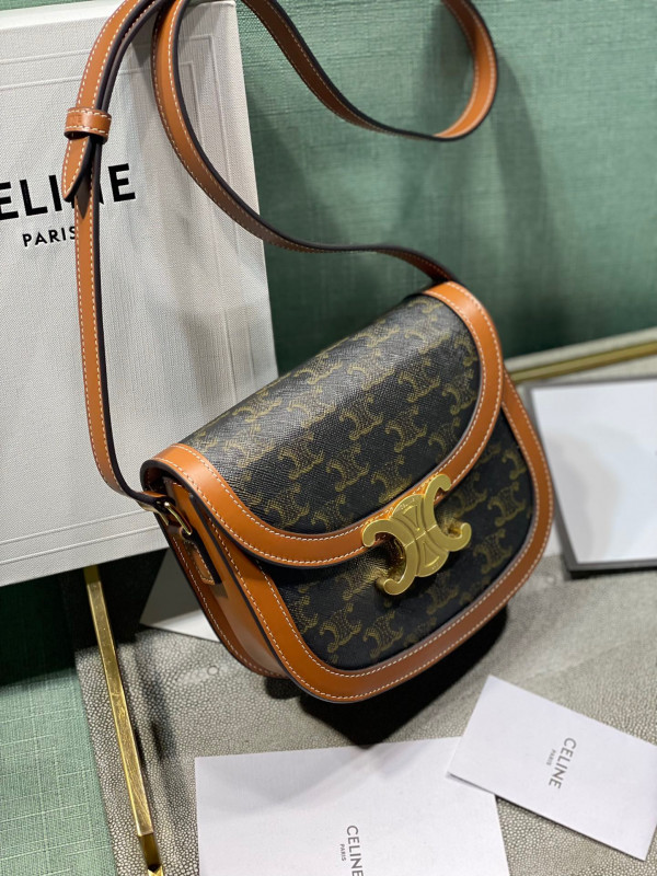 Ce**e teen besace triomphe