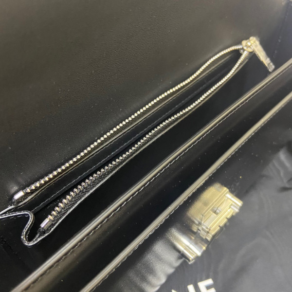 Ce**e chain bag triomphe