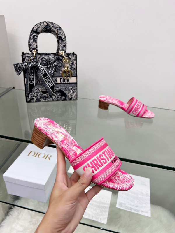 D*or dway heeled slide