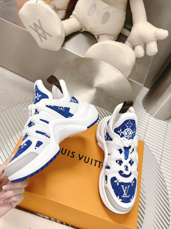 l**is V*t*n archlight sneaker