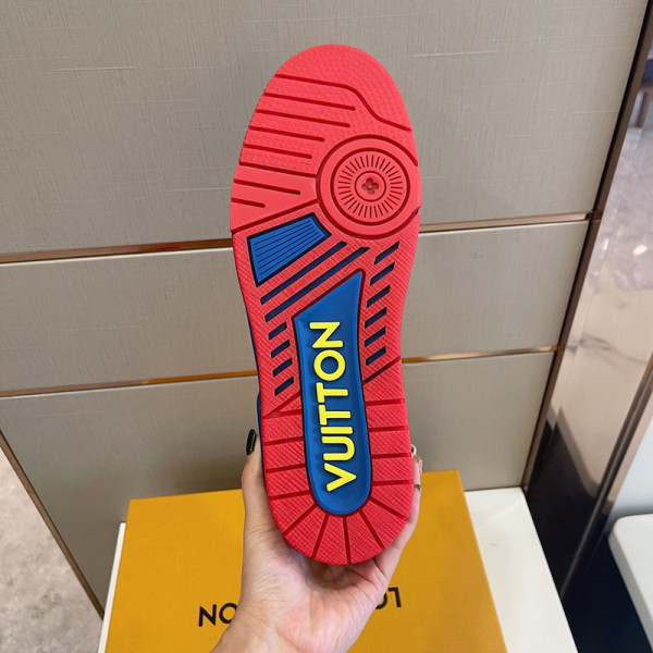 l**is V*t*n trainer sneaker