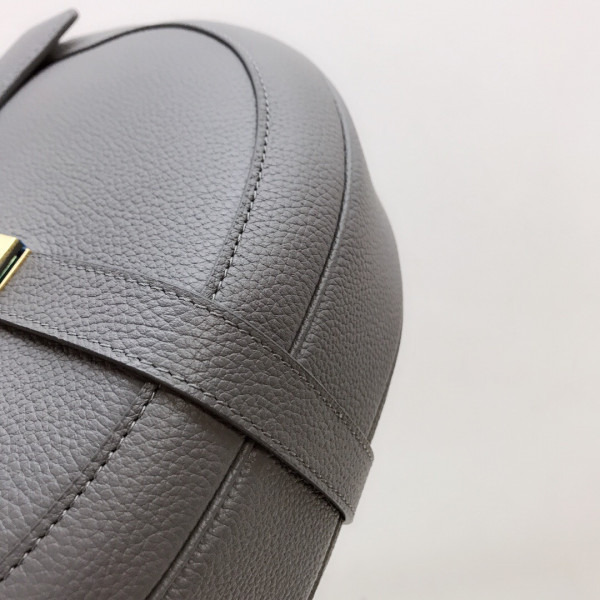 Ce**e besace 16 bag in grained calfskin