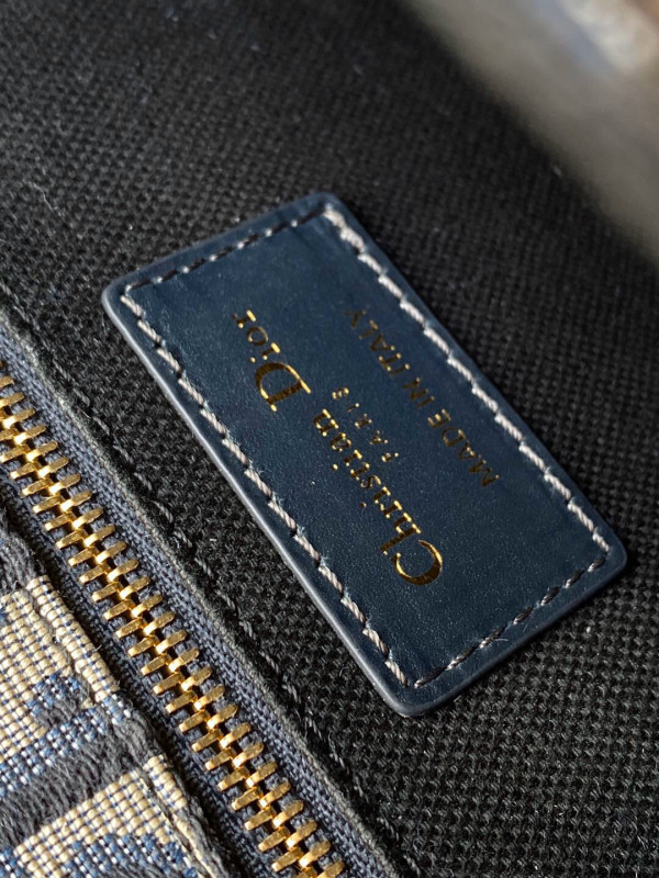 D*or oblique montaigne