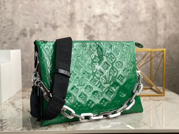 l**is V*t*n coussin mm