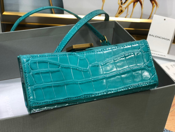 Ba*len*cia*ga hourglass