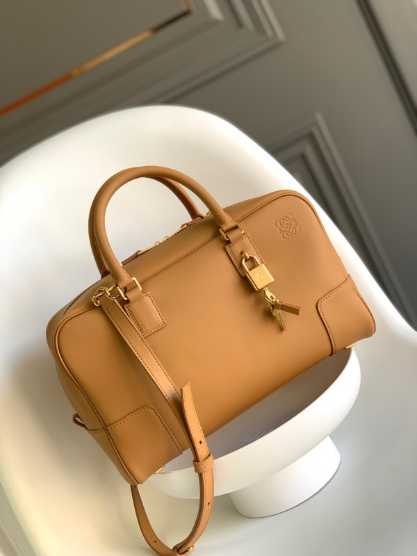 LOEWE Amazona 28 bag