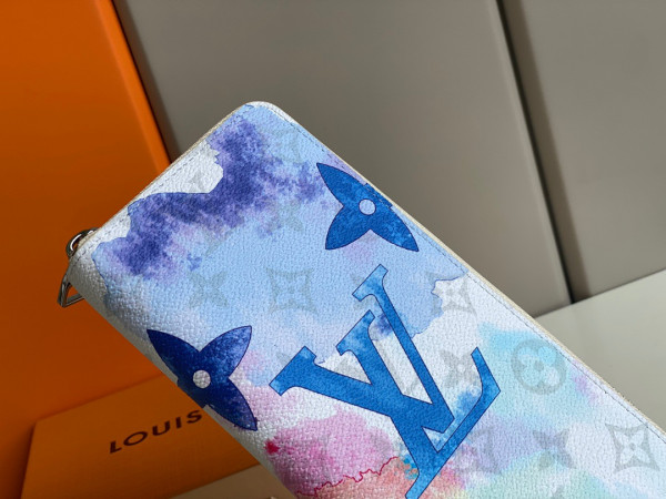 l**is V*t*n zippy wallet