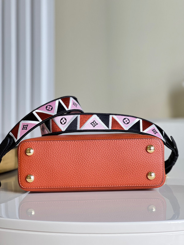 l**is V*t*n capucines bb