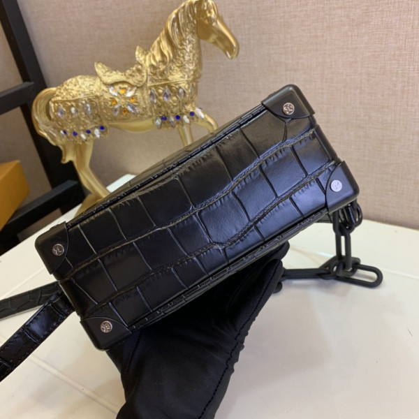 l**is V*t*n soft trunk