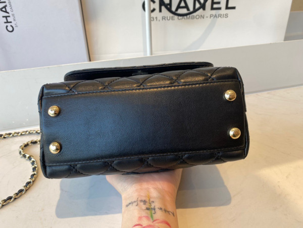 CL MINI FLAP BAG WITH TOP HANDLE