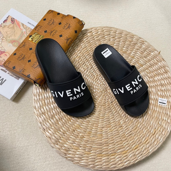 GIVENCHY sildes