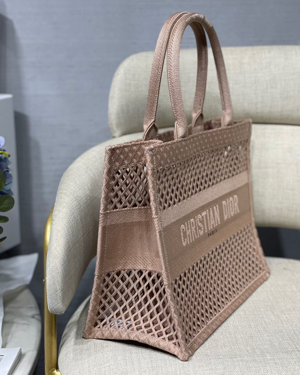medium D*or book tote