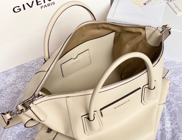 GIVENCHY ANTIGONA SOFT
