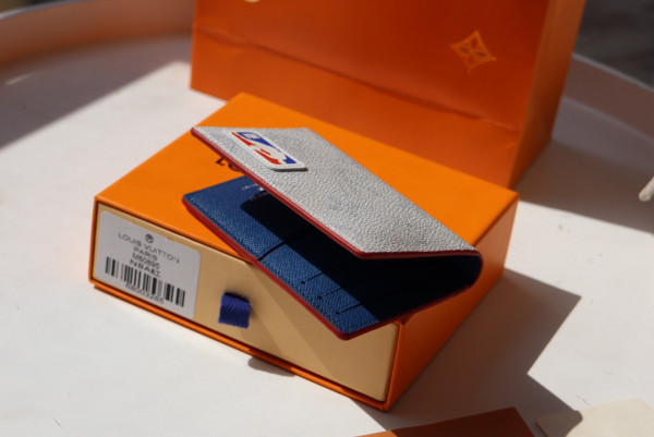 l**is V*t*n lvxnba pocket organizer