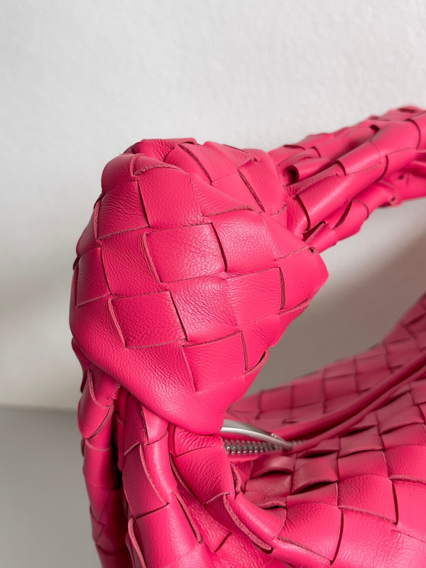 Bo*te*ga ve*ne*ta teen jodie