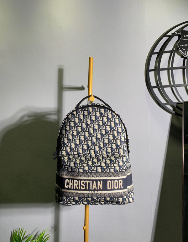 D*or oblique backpack