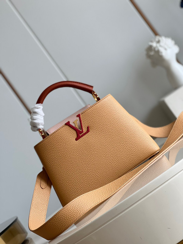 l**is V*t*n capucines bb