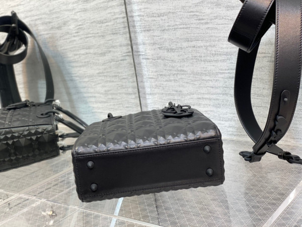 lady D*or small-20-16.5-8cm