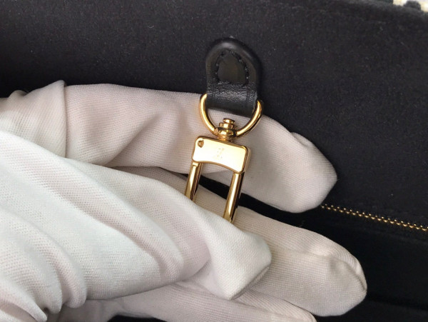 l**is V*t*n since 1854 onthego gm