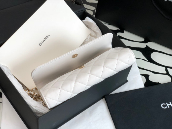 CL FLAP PHONE HOLDER WITH CHAIN