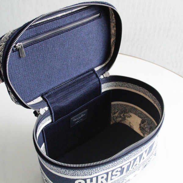 D*or vanity case-24-17-13.5cm