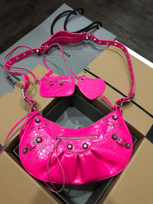 Ba*len*cia*ga women''s le cagole small shoulder bag