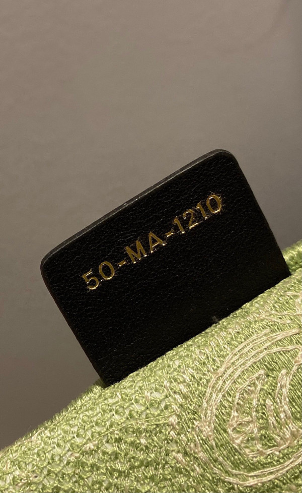 large D*or book tote