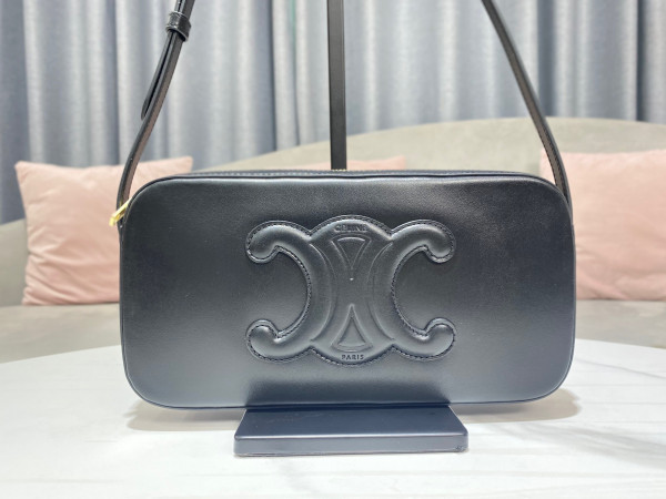 Ce**e mini camera shoulder bag