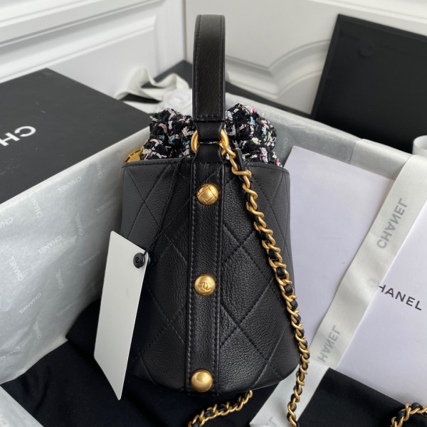 CL BUCKET BAG