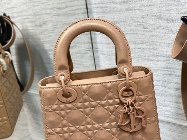 lady D*or small-20-16.5-8cm