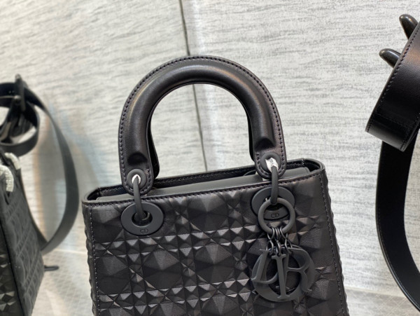 lady D*or small-20-16.5-8cm