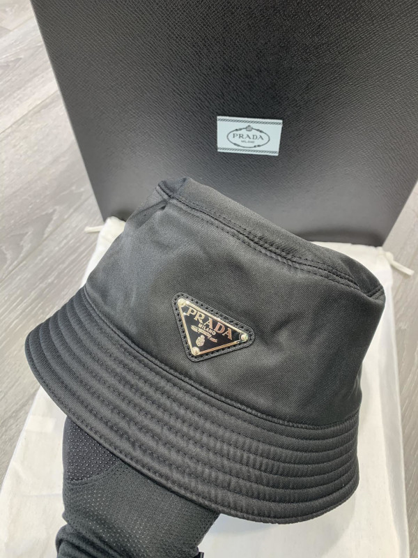 Pra*a nylon bucket hat