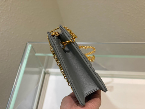 D*or caro zipped pouch with chain