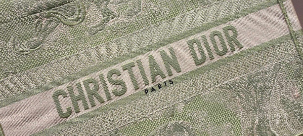 medium D*or book tote