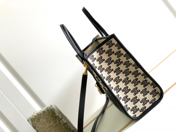 Ce**e horizontal cabas in textile with triomphe embroidery