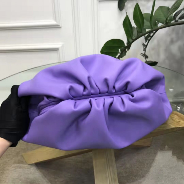 Bo*te*ga ve*ne*ta the pouch