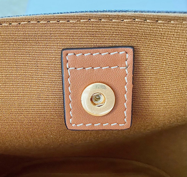 Ce**e small bucket cuir triomphe