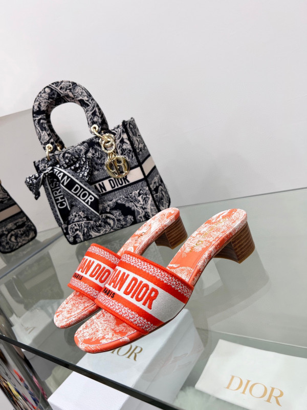 D*or dway heeled slide