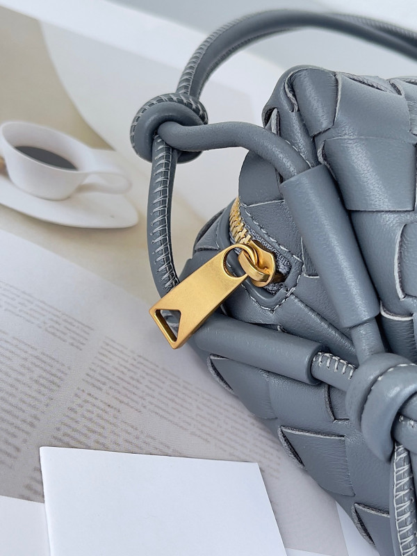 Bo*te*ga ve*ne*ta mini loop camera bag