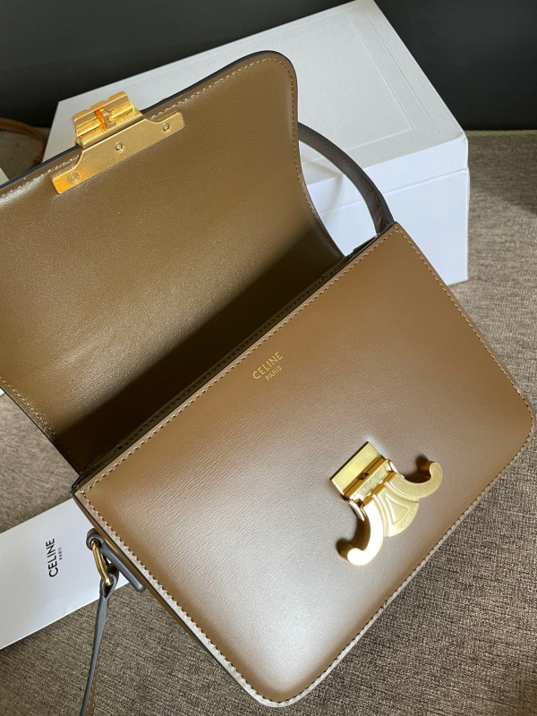 Ce**e teen triomphe bag