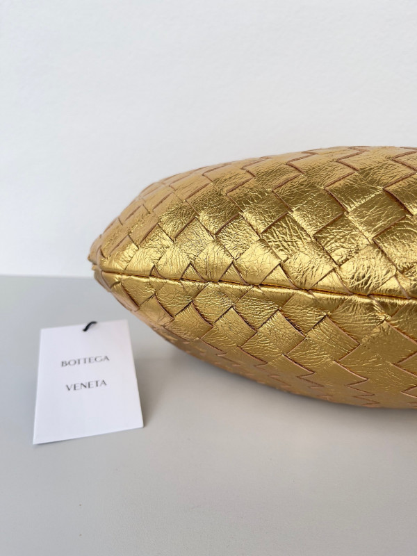 Bo*te*ga ve*ne*ta teen jodie