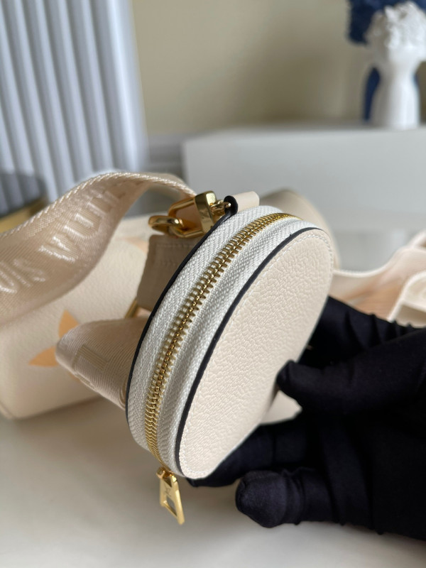 l**is V*t*n papillon bb