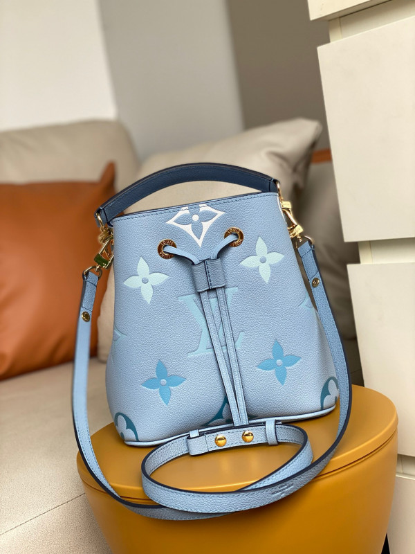 l**is V*t*n nÉonoÉ bb