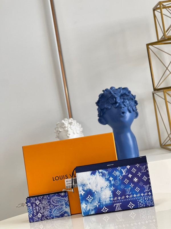 l**is V*t*n gaston wearable